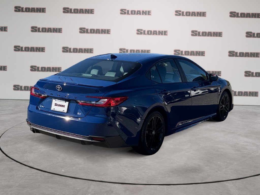 Used 2025 Toyota Camry SE FWD image 5