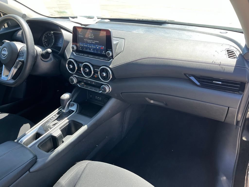 Used 2025 Nissan Sentra SV FWD image 15