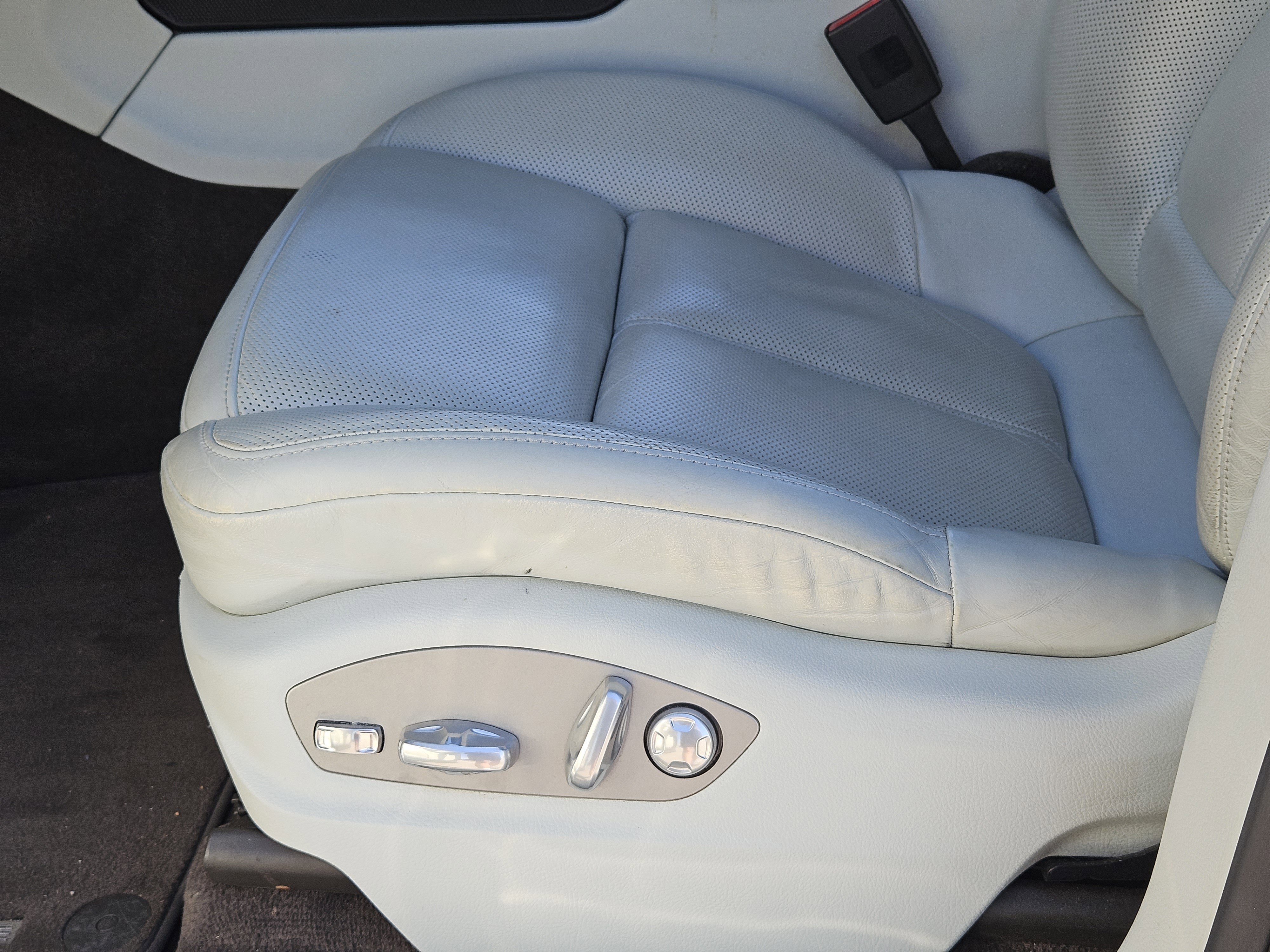 Used 2017 Porsche Macan S image 24