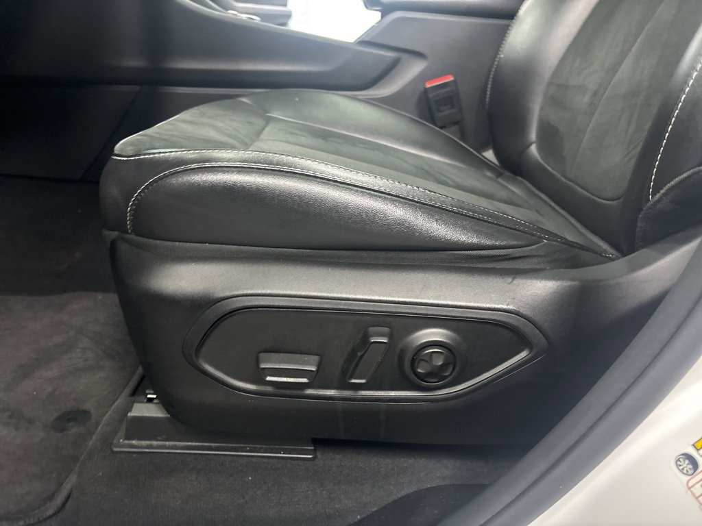 Used 2025 Jeep Grand Cherokee Altitude image 26