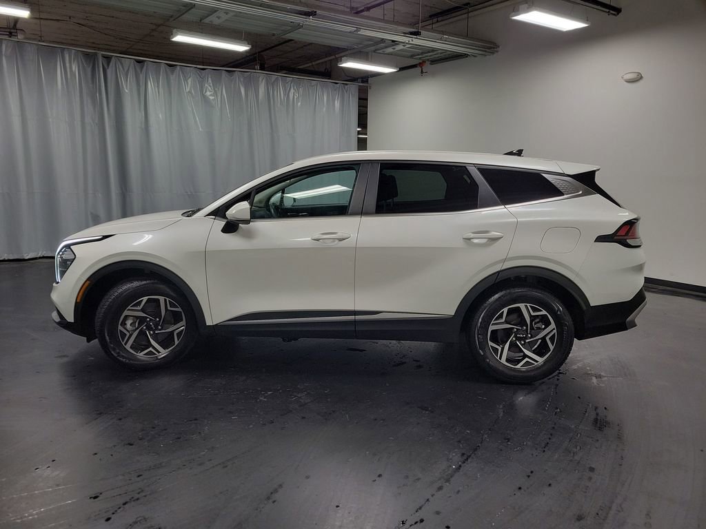 Used 2023 Kia Sportage LX FWD image 5