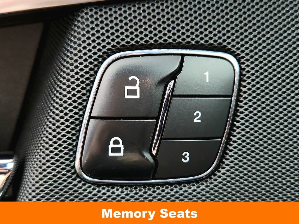 Used 2016 Lincoln MKX Select w/ Select Plus Package AWD/4WD image 19