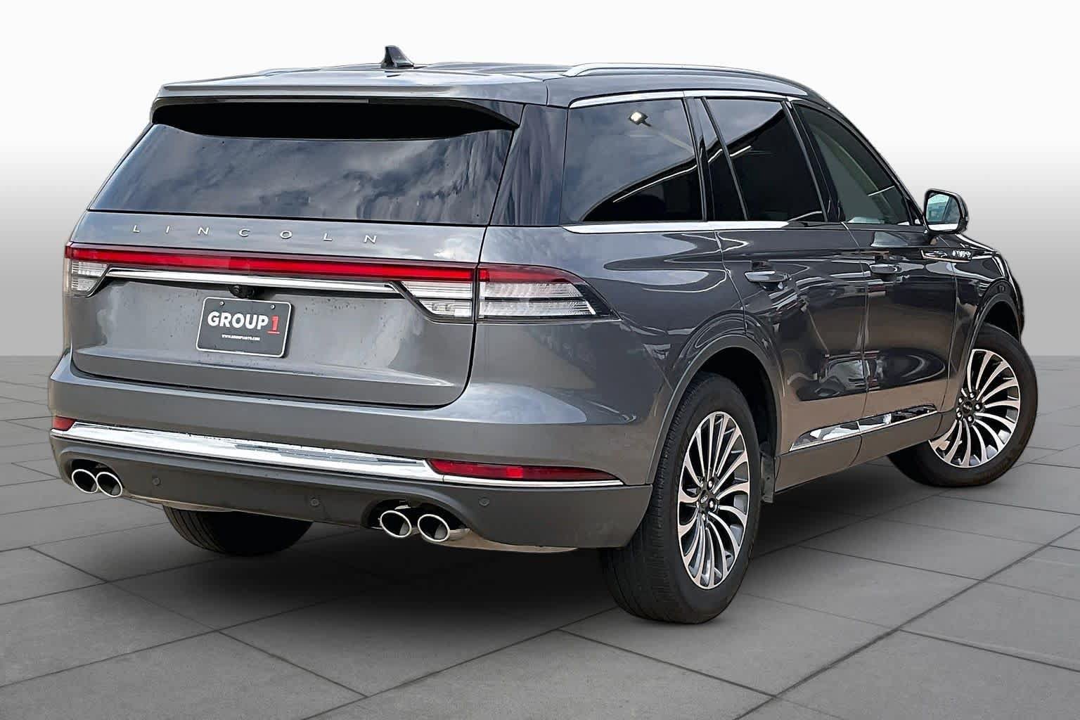 Used 2024 Lincoln Aviator Reserve AWD/4WD image 27