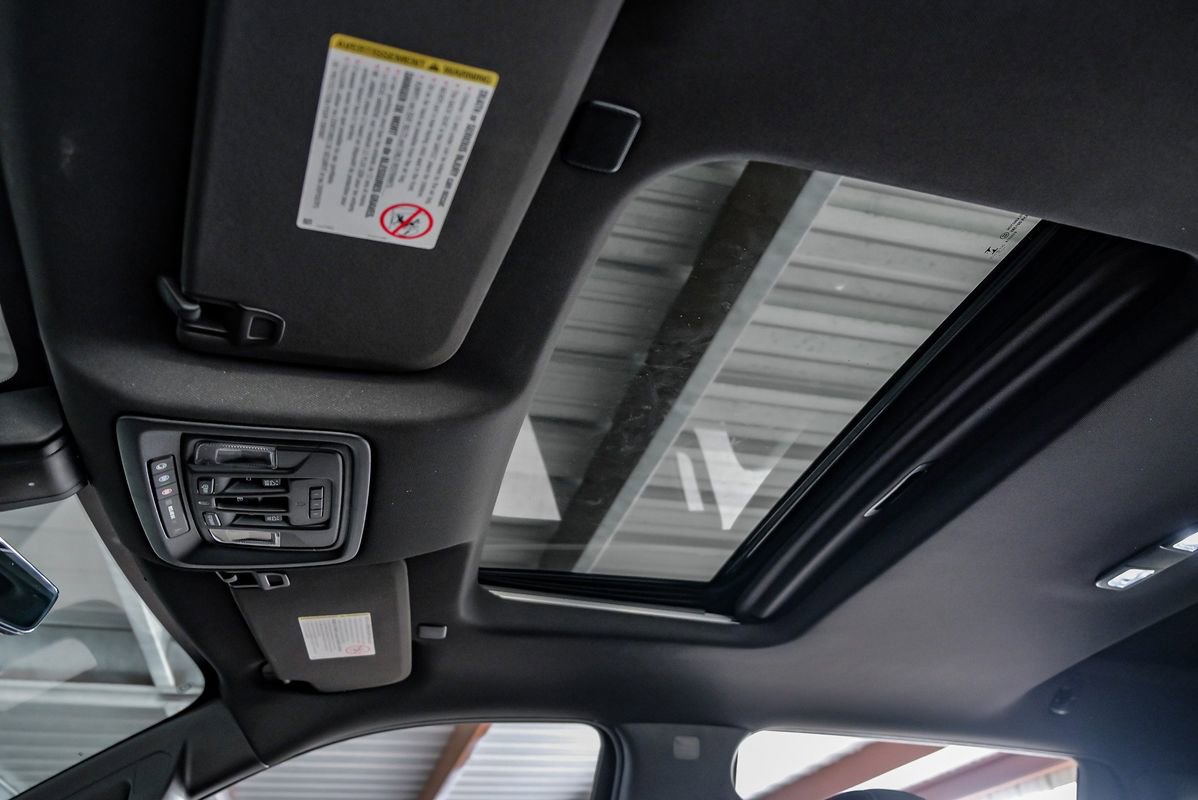 Used 2021 Chevrolet Silverado 3500 High Country image 23