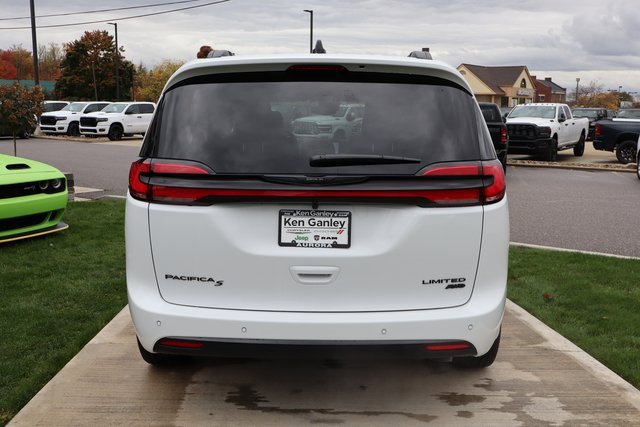 New 2026 Chrysler Pacifica Limited w/ S Appearance Package image 33
