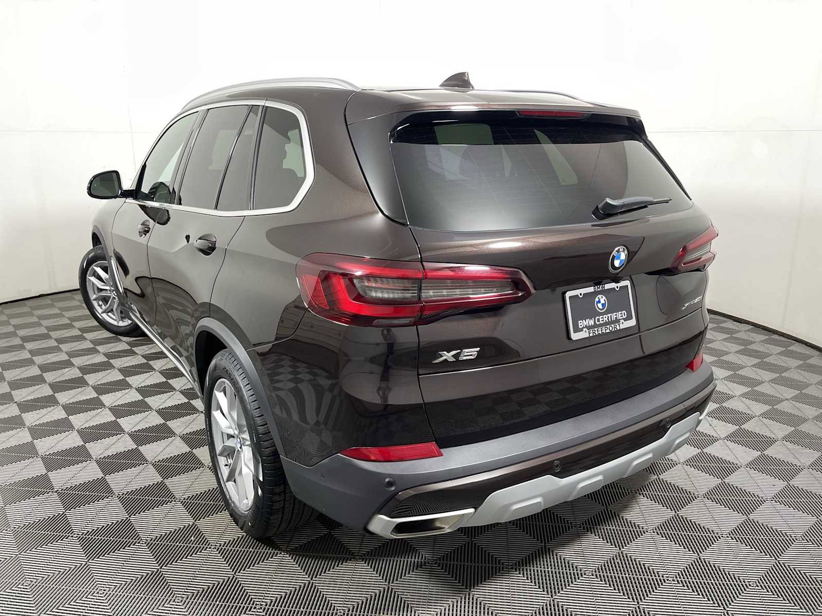 Certified 2023 BMW X5 xDrive40i w/ Premium Package image 4