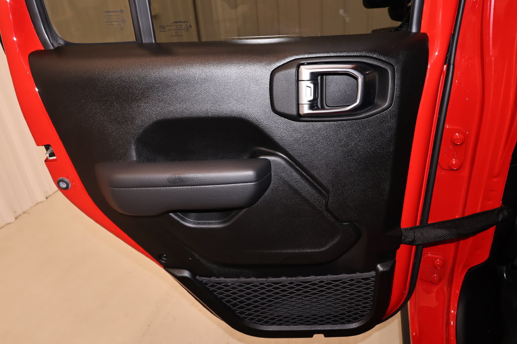 Used 2025 Jeep Wrangler Unlimited Sport AWD/4WD image 14