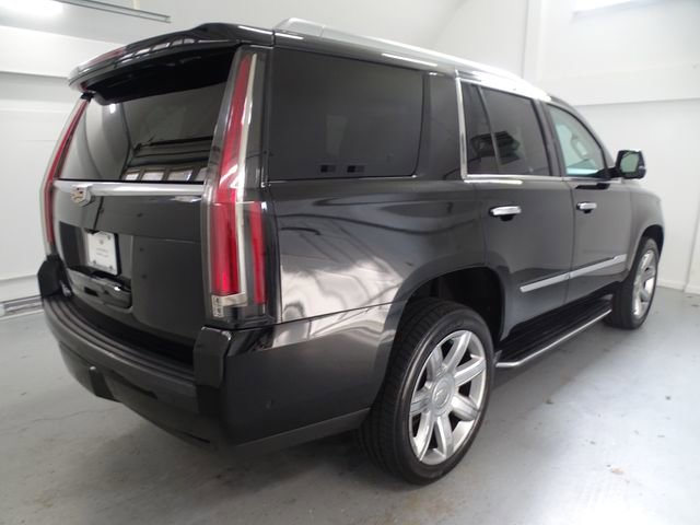 Used 2018 Cadillac Escalade Luxury AWD/4WD image 21