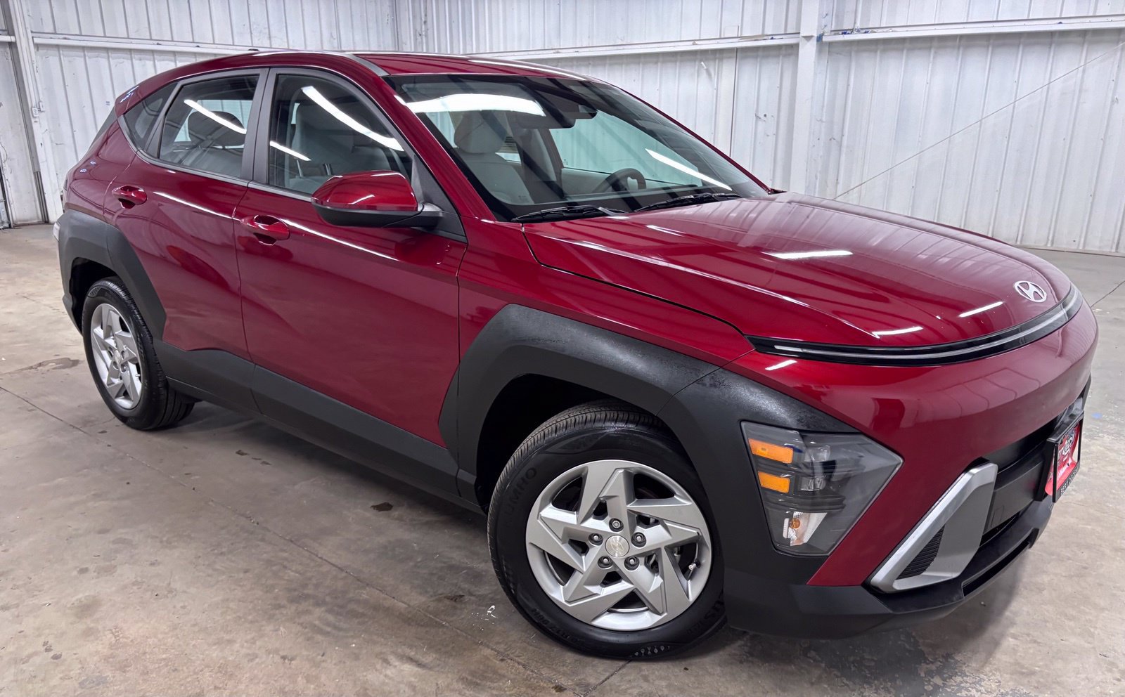 Certified 2025 Hyundai Kona SE FWD image 1