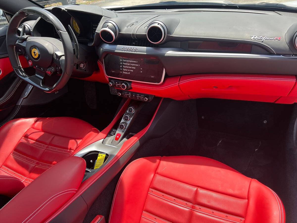 Used 2023 Ferrari Portofino M RWD image 10