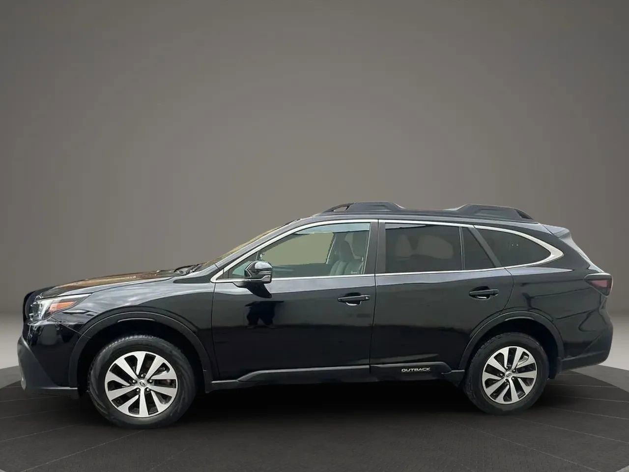 Used 2020 Subaru Outback Premium image 8