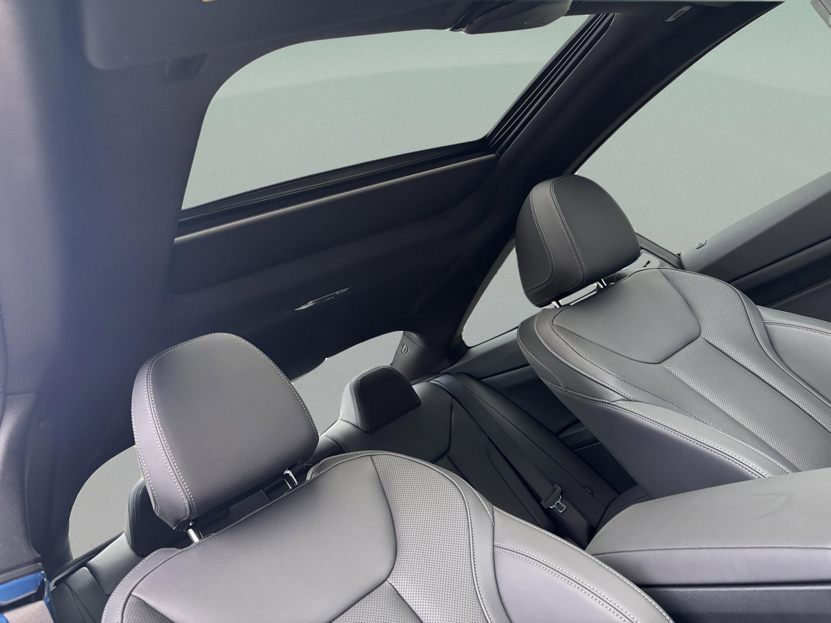 Used 2026 BMW 430i Coupe w/ M Sport Package image 30