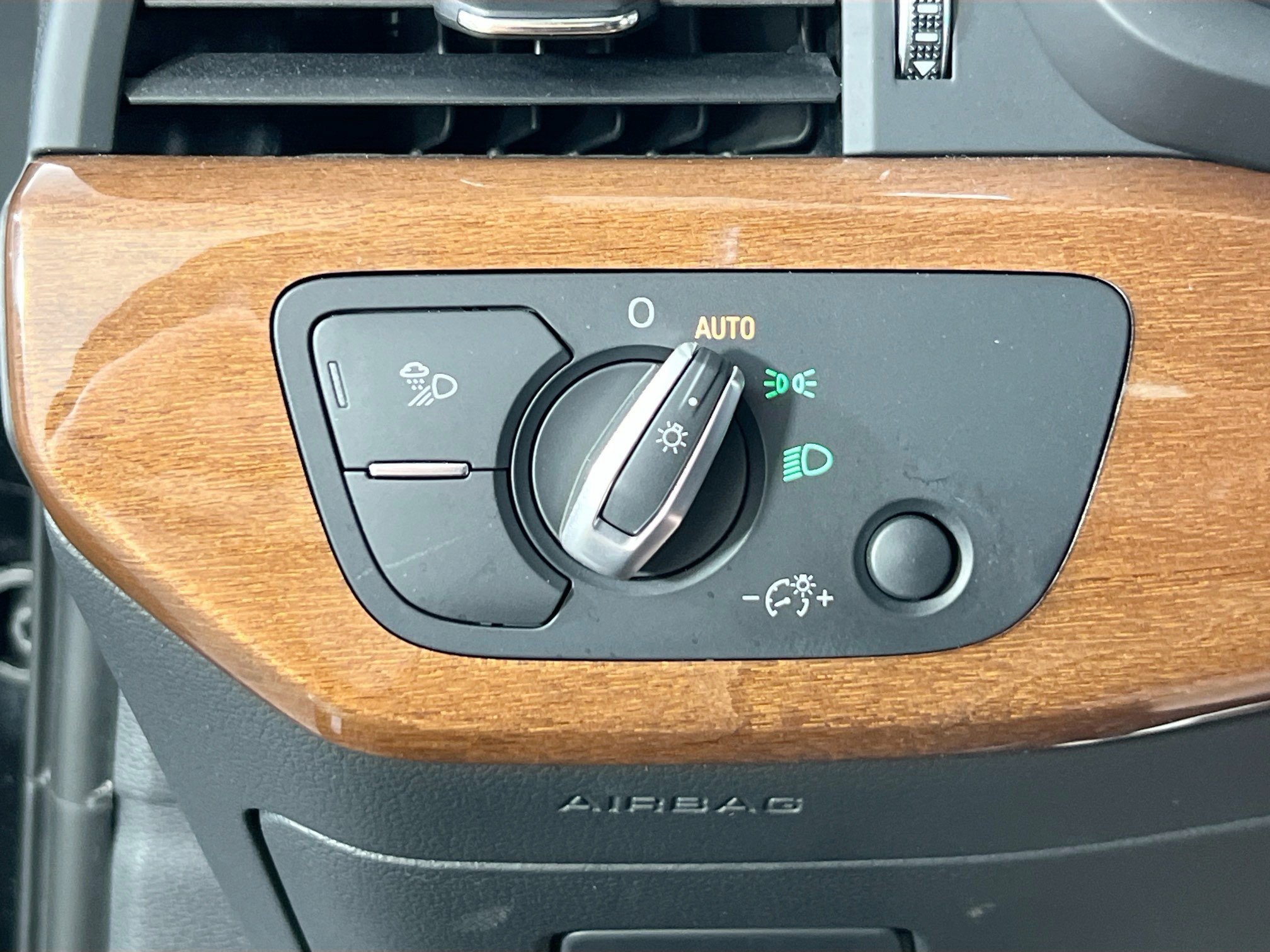 Used 2022 Audi A4 2.0T Premium Plus w/ Premium Plus Package image 10