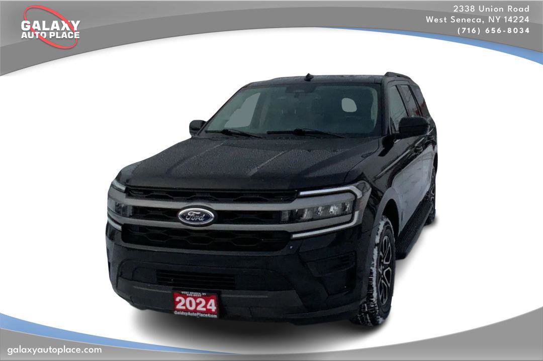 Used 2024 Ford Expedition XLT AWD/4WD image 2