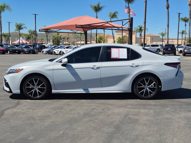 Used 2024 Toyota Camry SE image 9