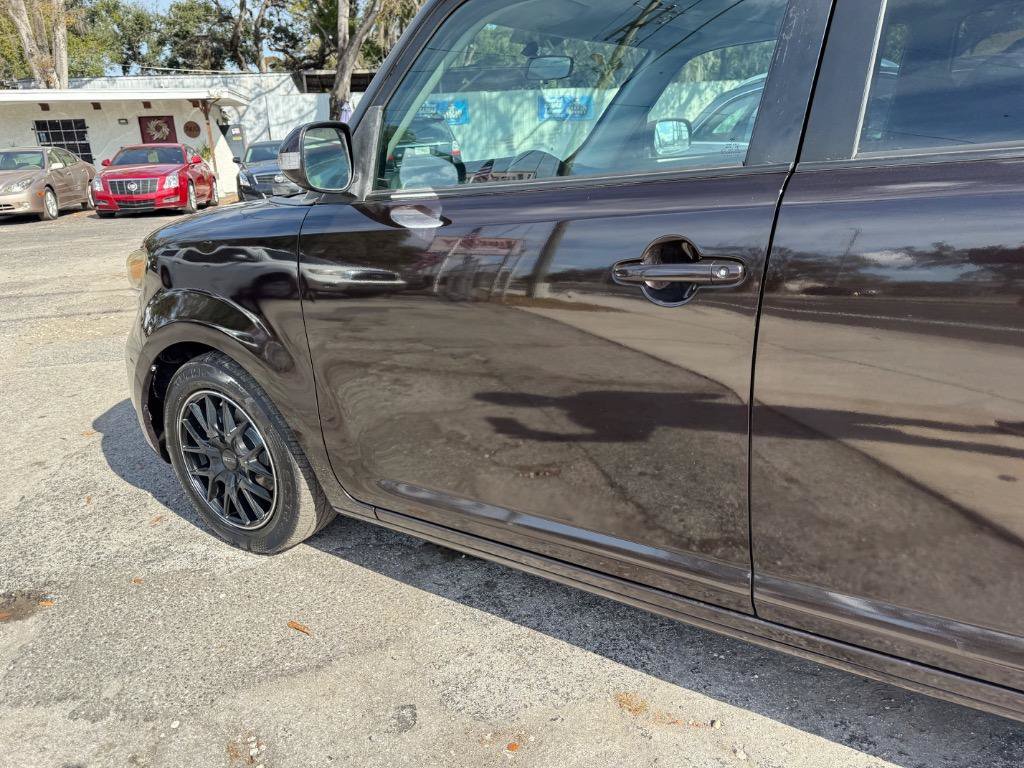 Used 2010 Scion xB FWD image 12