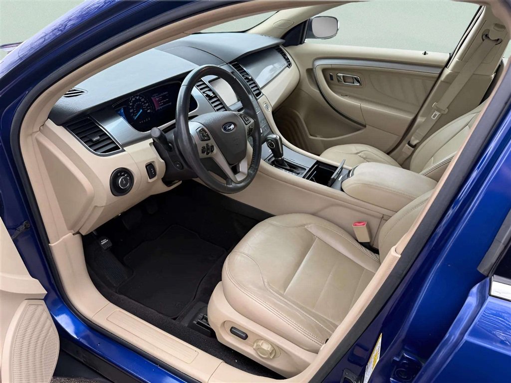 Used 2013 Ford Taurus SEL FWD image 10