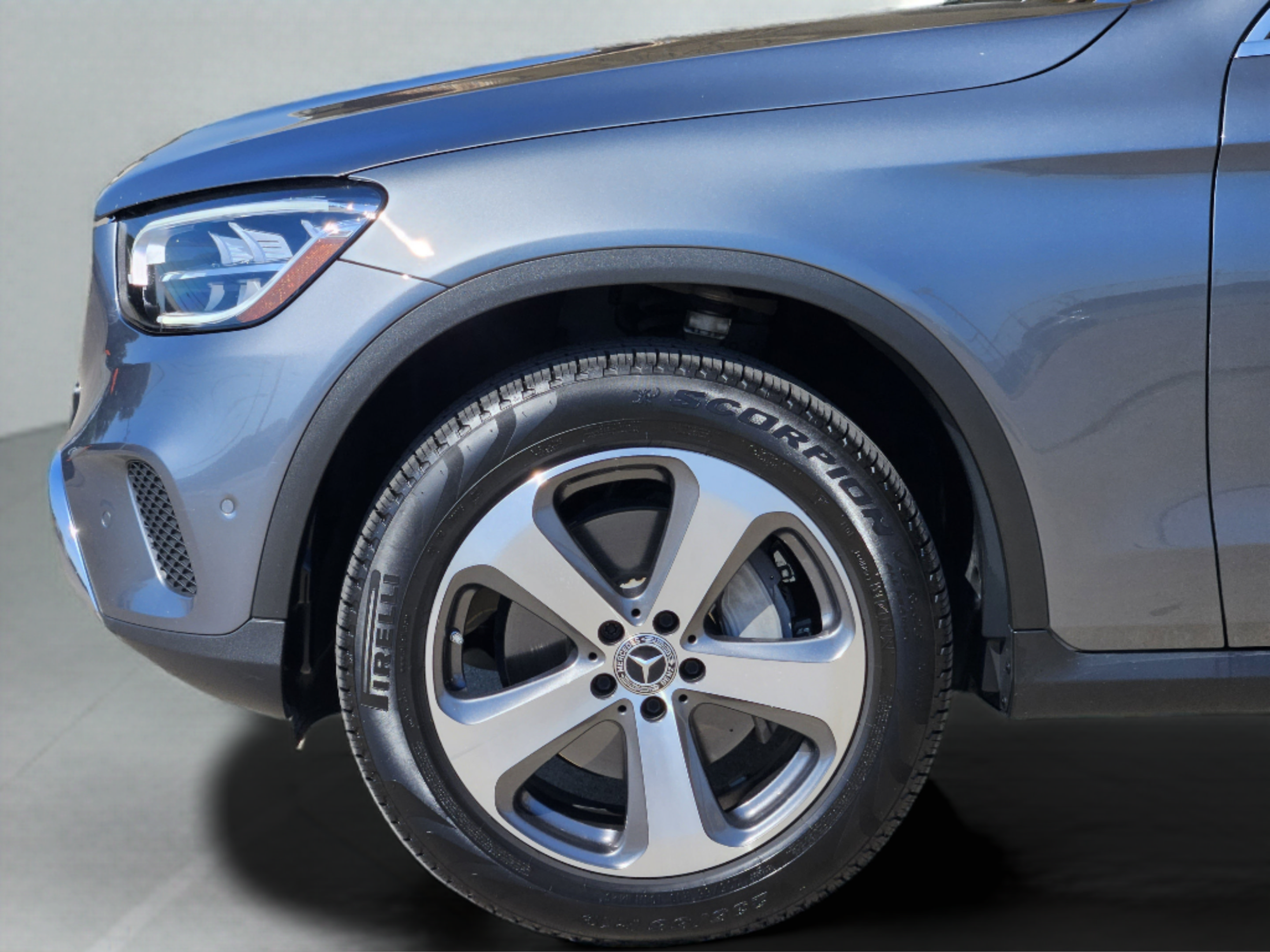Used 2023 Mercedes-Benz GLC 300 4MATIC Coupe image 31