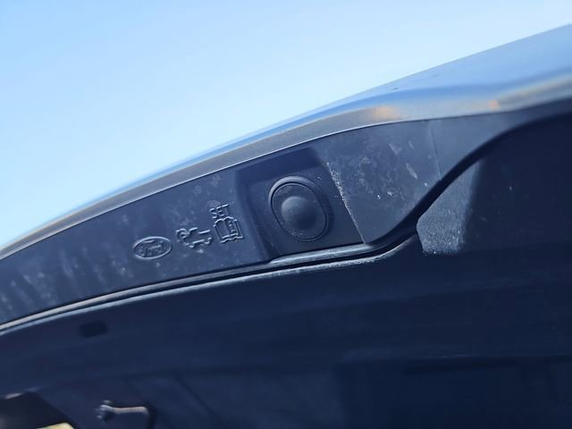 Used 2022 Ford F150 Lightning Lariat image 31