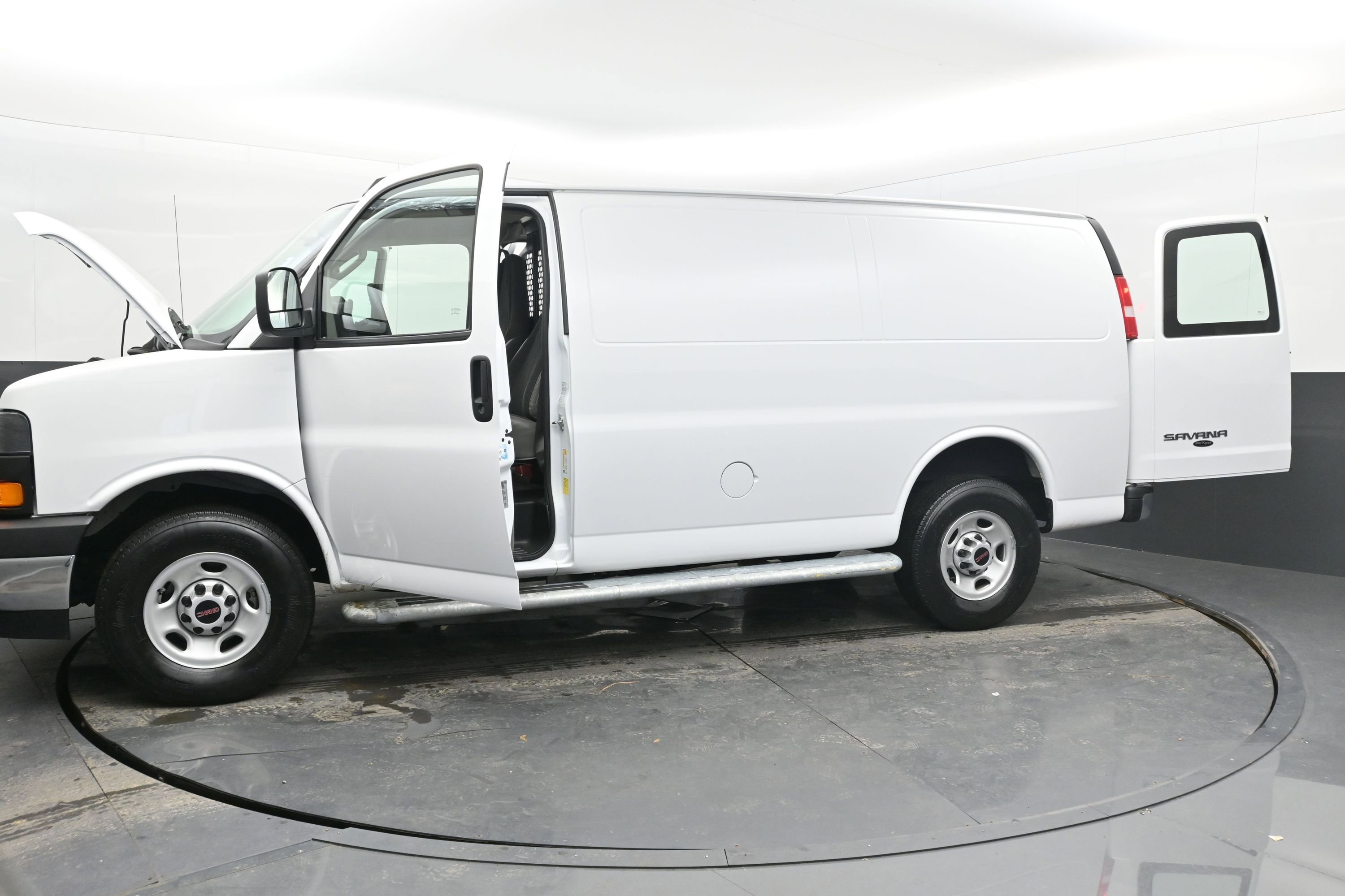 Used 2024 GMC Savana 2500 w/ Driver Convenience Package image 41