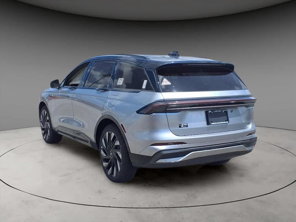 New 2025 Lincoln Nautilus Reserve w/ Jet Appearance Package AWD/4WD image 3