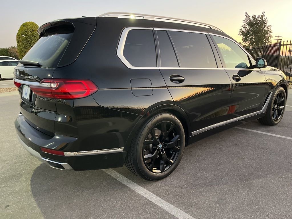 Used 2022 BMW X7 xDrive40i w/ Executive Package image 4