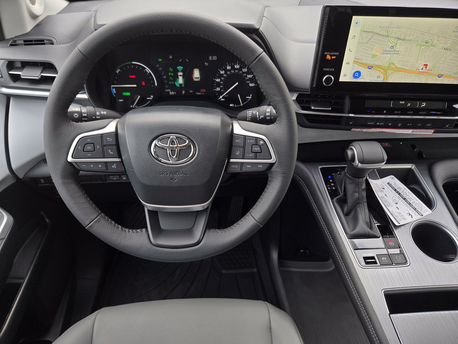 Used 2026 Toyota Sienna XLE FWD image 13