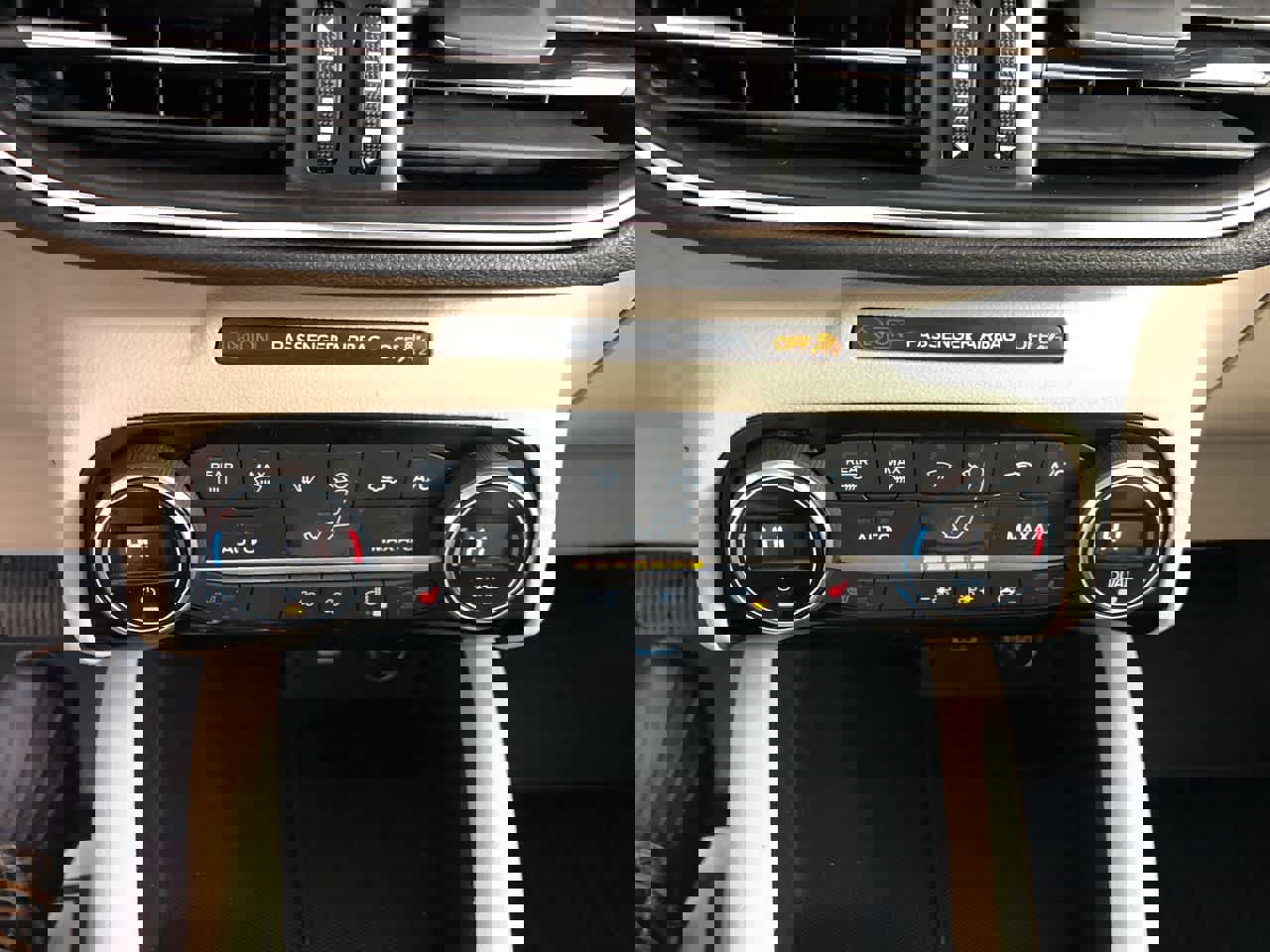 Used 2021 Ford Escape Titanium image 20