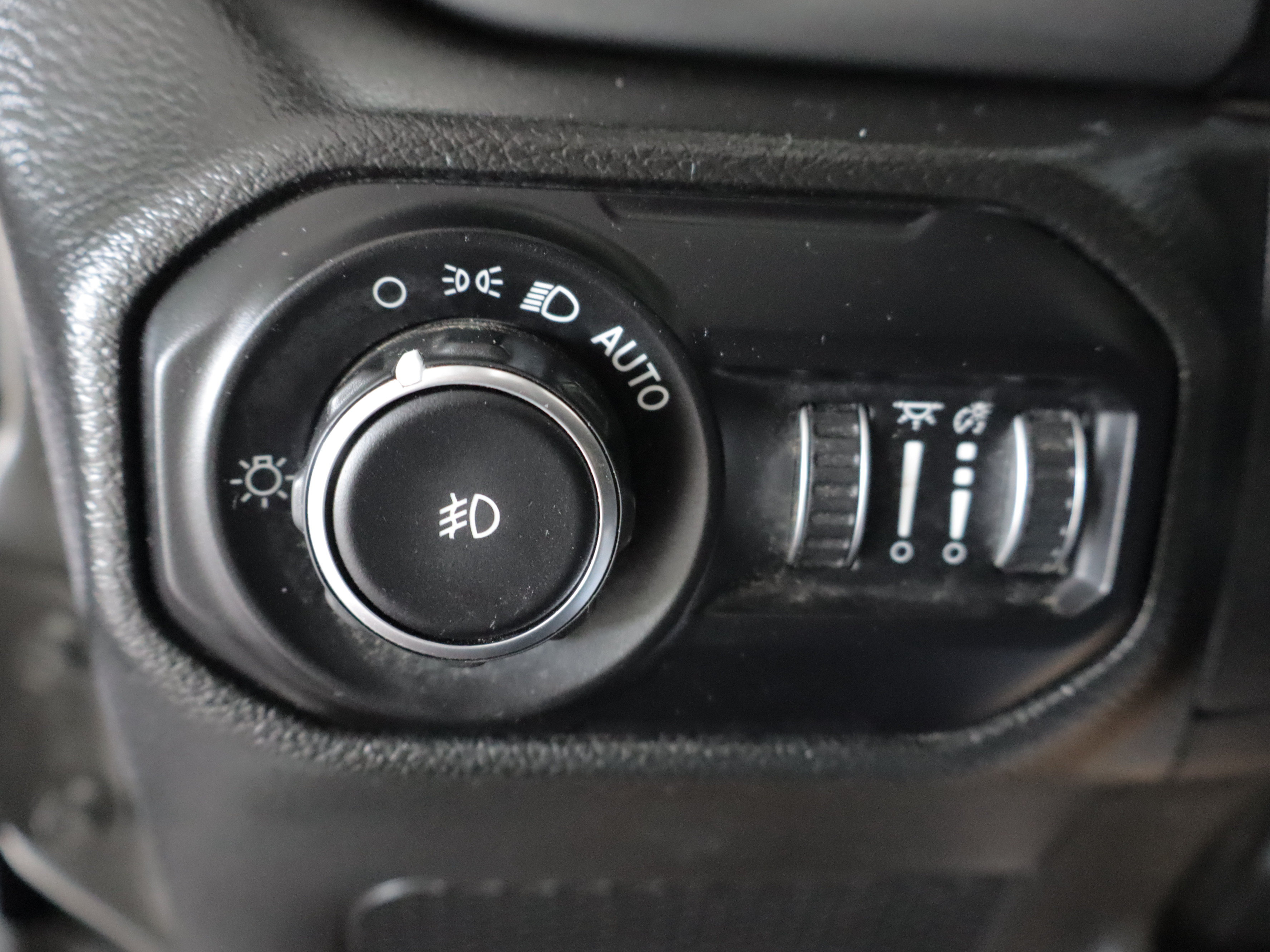 Used 2022 Jeep Wrangler Unlimited Sport AWD/4WD image 18