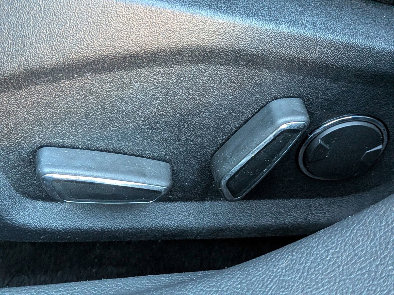 Used 2019 Ford Fusion Energi Titanium image 20