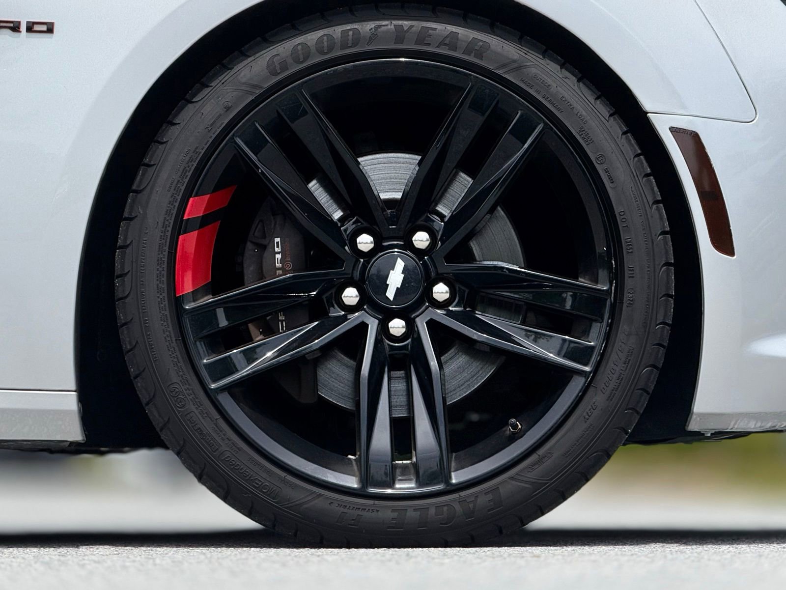 Used 2018 Chevrolet Camaro SS w/ Redline Edition RWD image 21