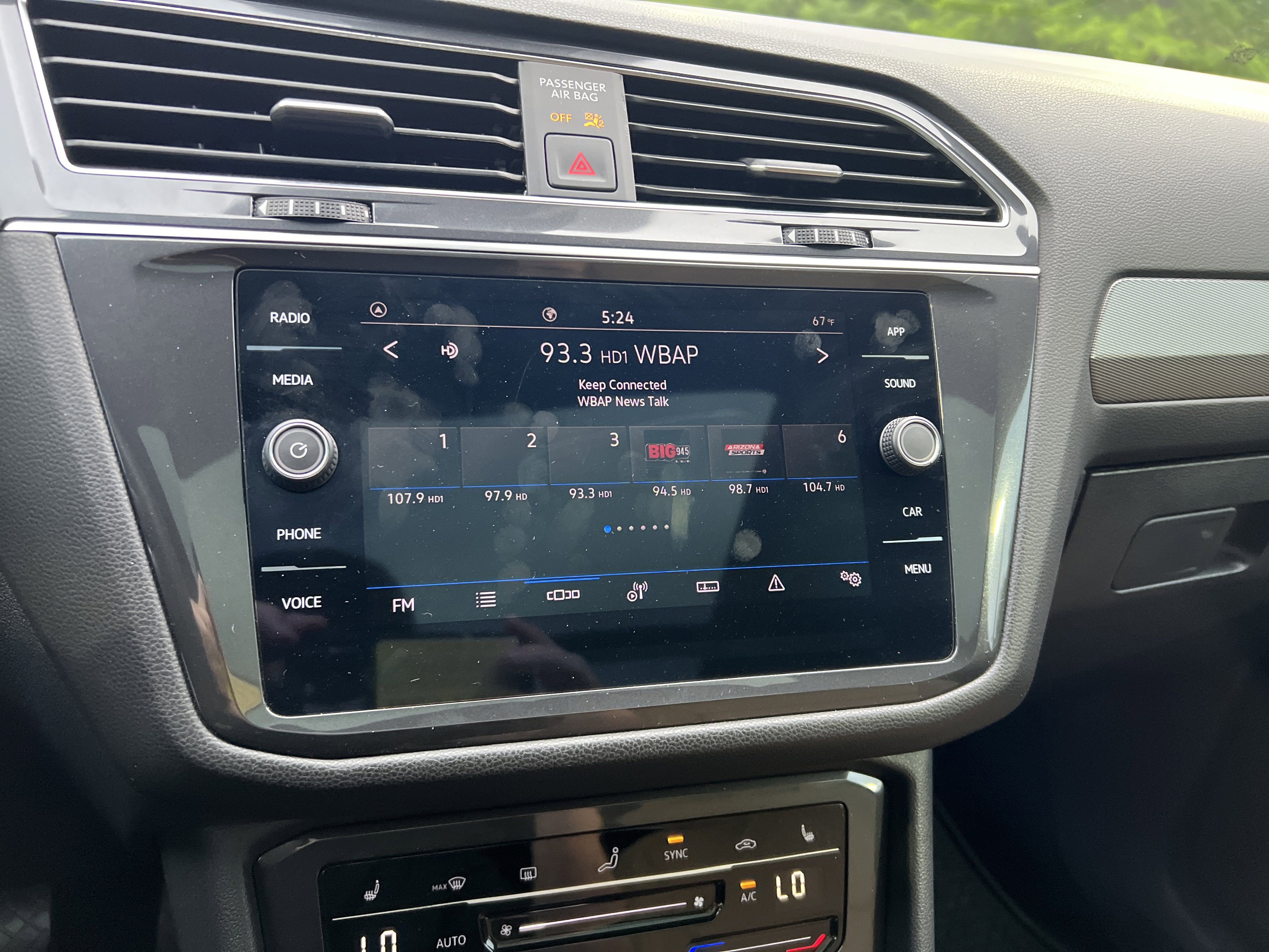 Certified 2023 Volkswagen Tiguan SE w/ Panoramic Sunroof Package FWD image 21