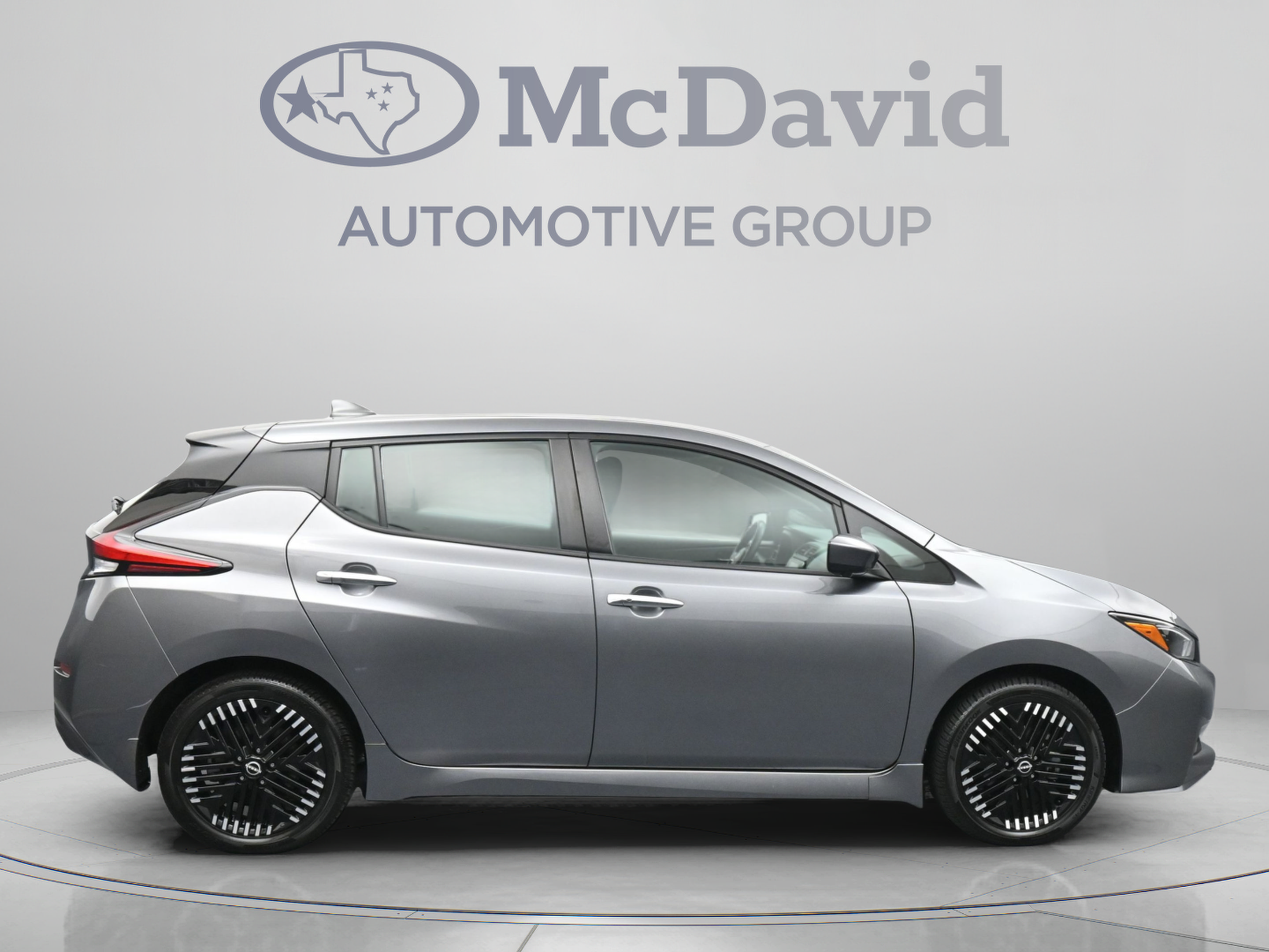 Used 2025 Nissan Leaf SV Plus FWD image 9