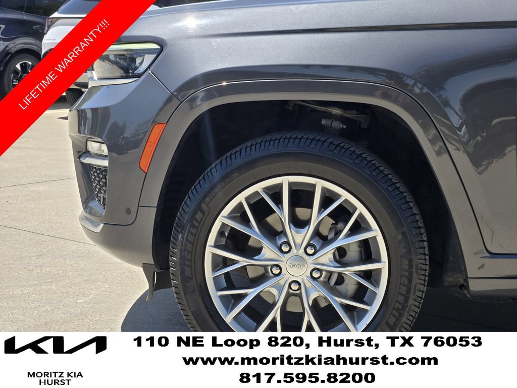 Used 2023 Jeep Grand Cherokee Summit w/ Luxury Tech Group V RWD image 14