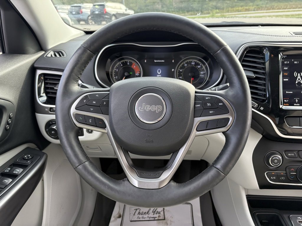 Used 2019 Jeep Cherokee Limited image 34