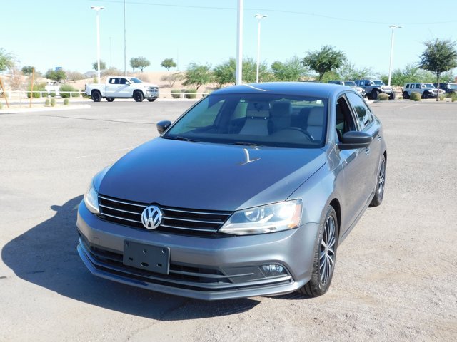 Used 2017 Volkswagen Jetta Sport FWD image 2