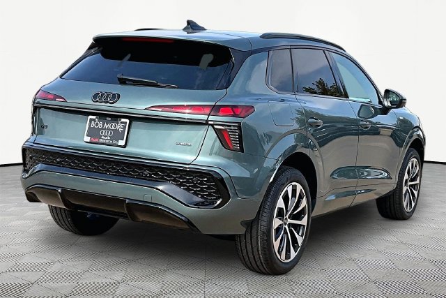 New 2026 Audi Q3 quattro 2.0T AWD/4WD image 2