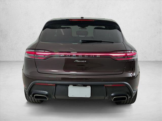 Certified 2025 Porsche Macan AWD/4WD image 10