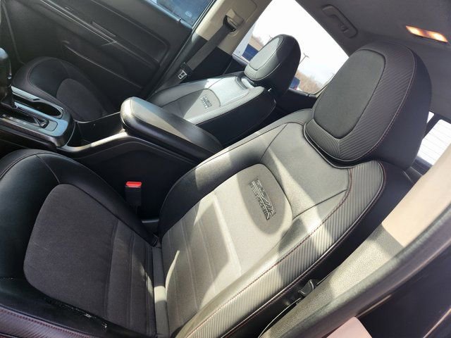 Used 2016 GMC Canyon SLE image 15