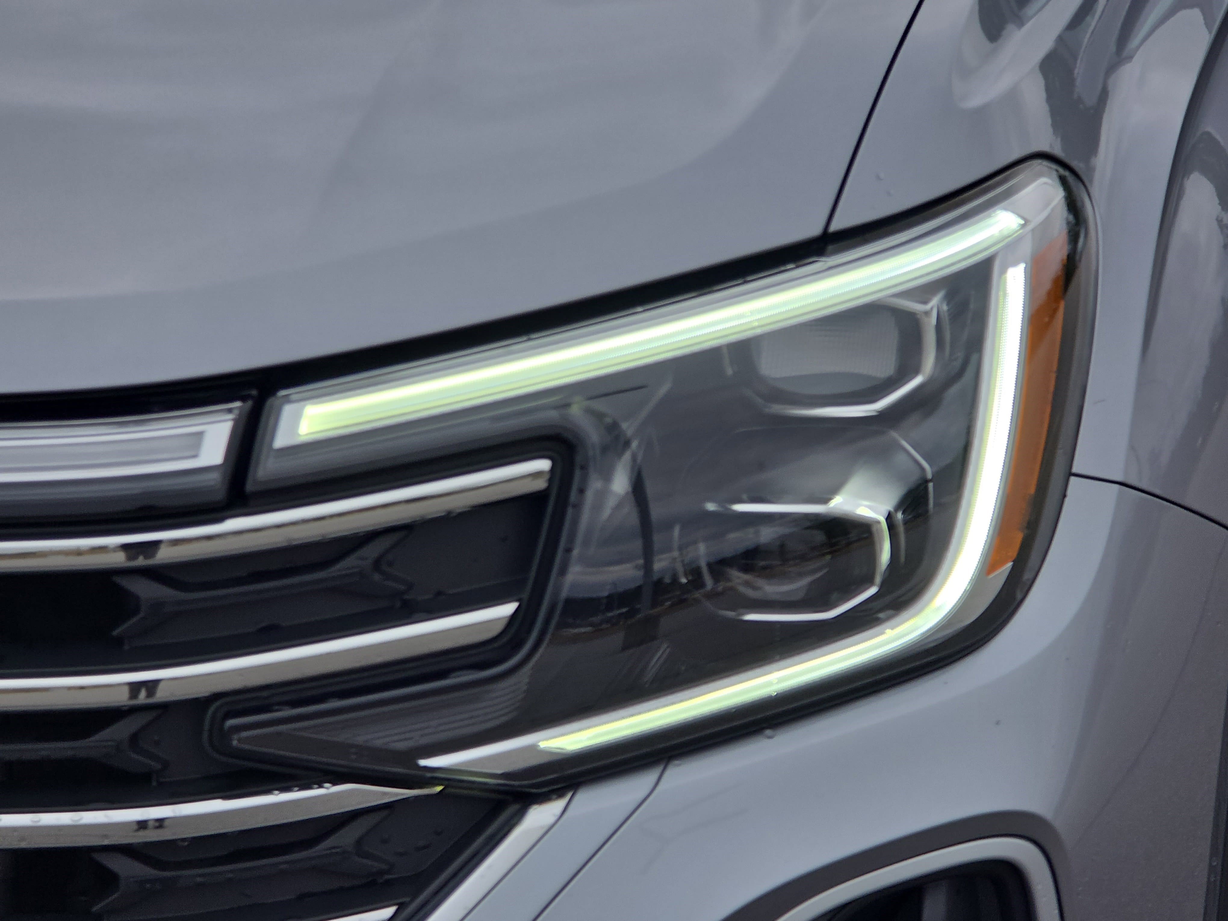 Used 2024 Volkswagen Atlas SE image 27