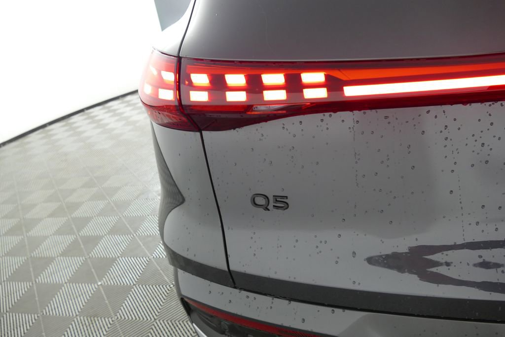 New 2025 Audi Q5 Premium Plus image 2