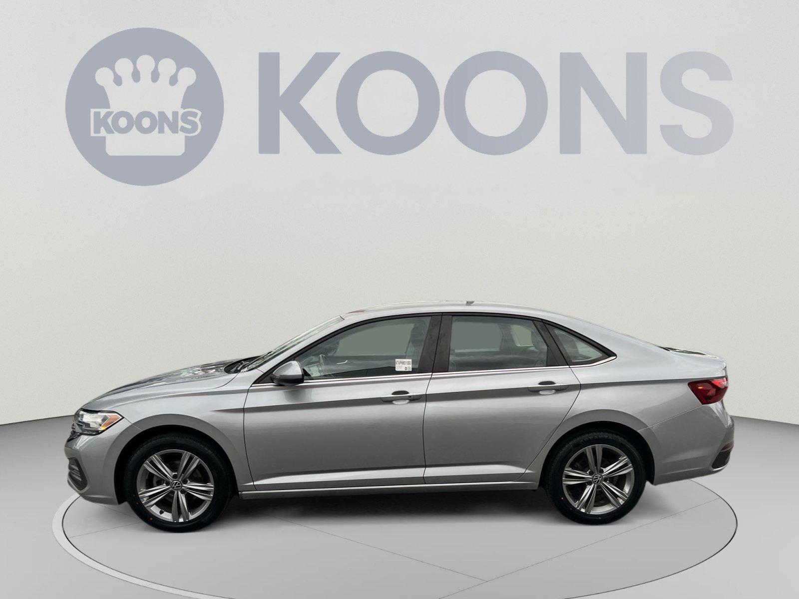 Used 2022 Volkswagen Jetta SE FWD image 2