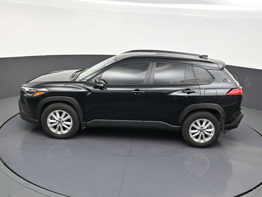 Used 2024 Toyota Corolla Cross LE FWD image 13