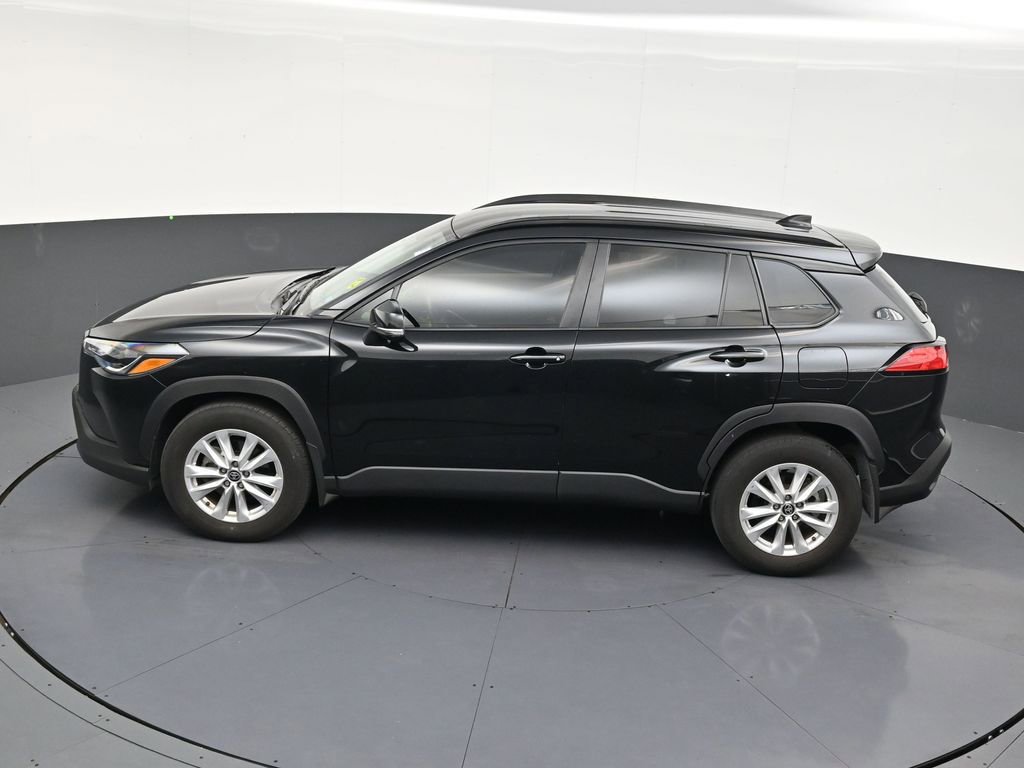 Used 2024 Toyota Corolla Cross LE FWD image 13