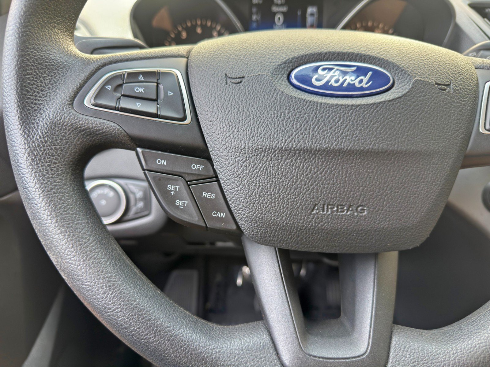 Used 2019 Ford Escape SE FWD image 19