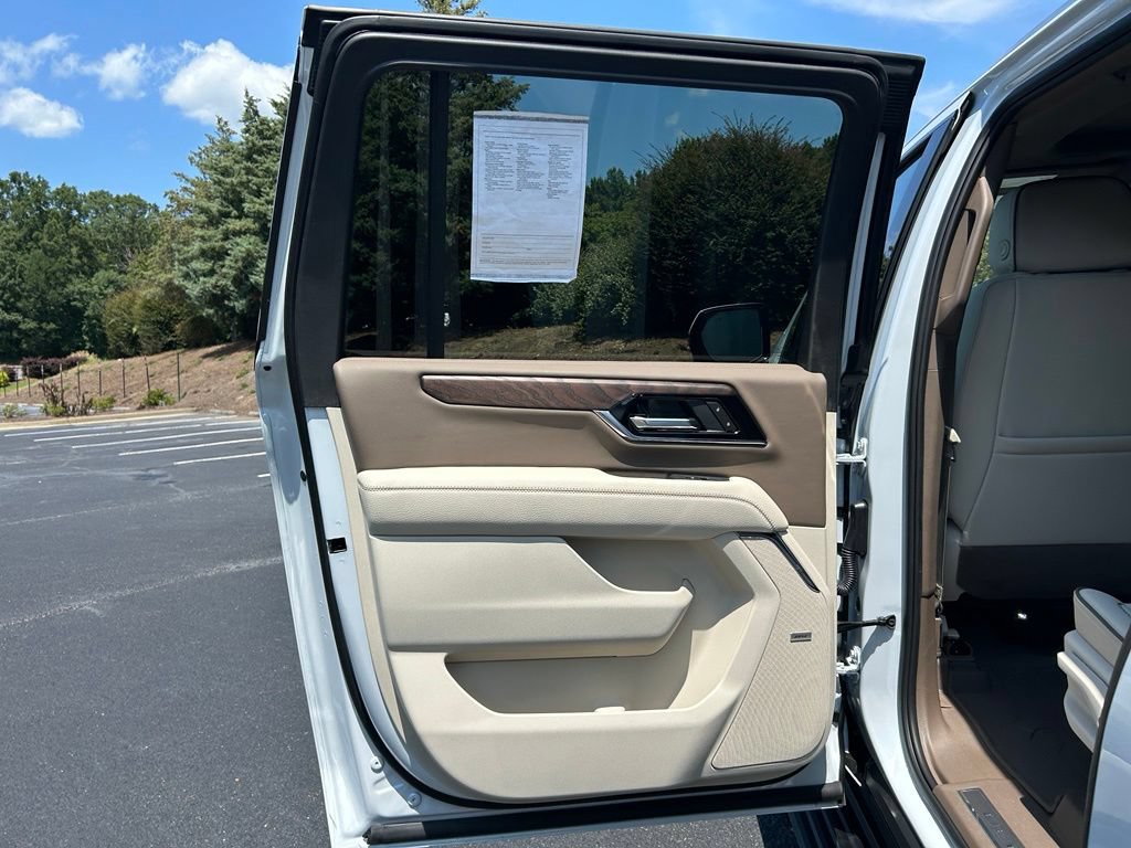Used 2026 GMC Yukon XL Denali w/ Sun & Power Step Package AWD/4WD image 62