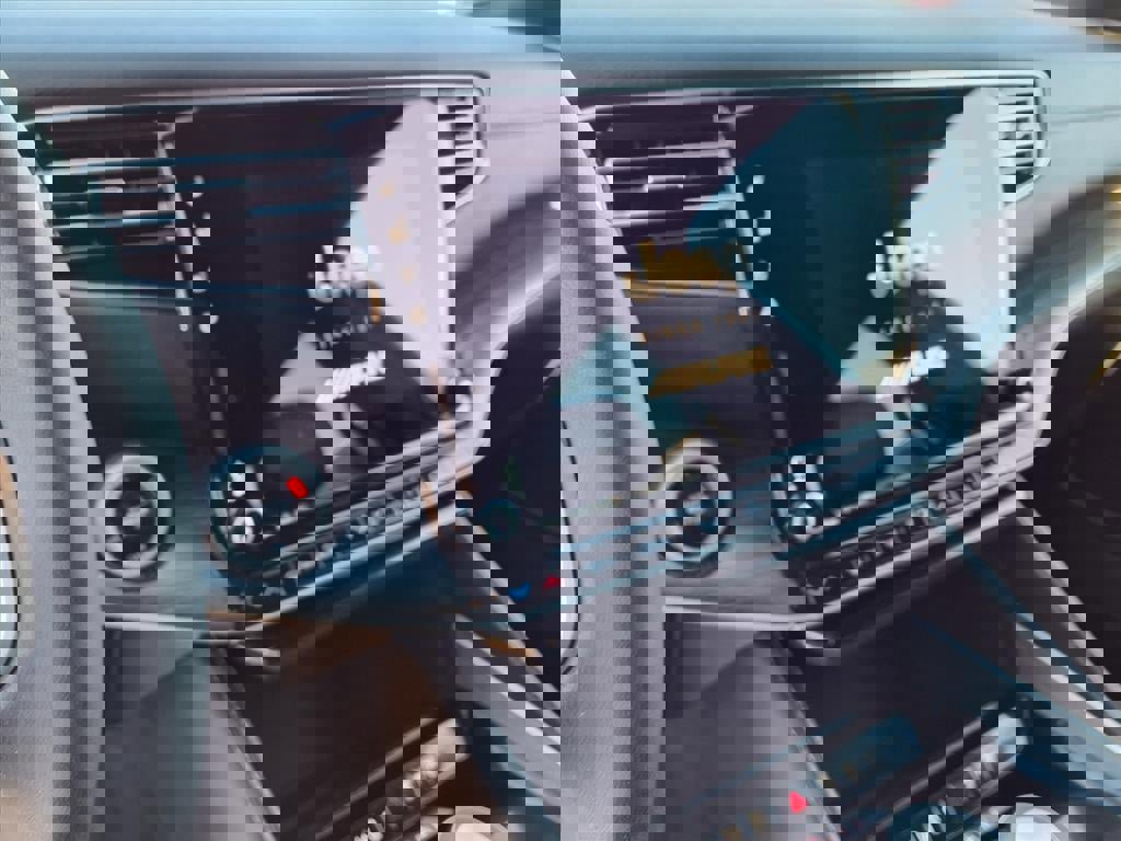 Used 2024 Jeep Wagoneer L Series II w/ Premium Group I image 11