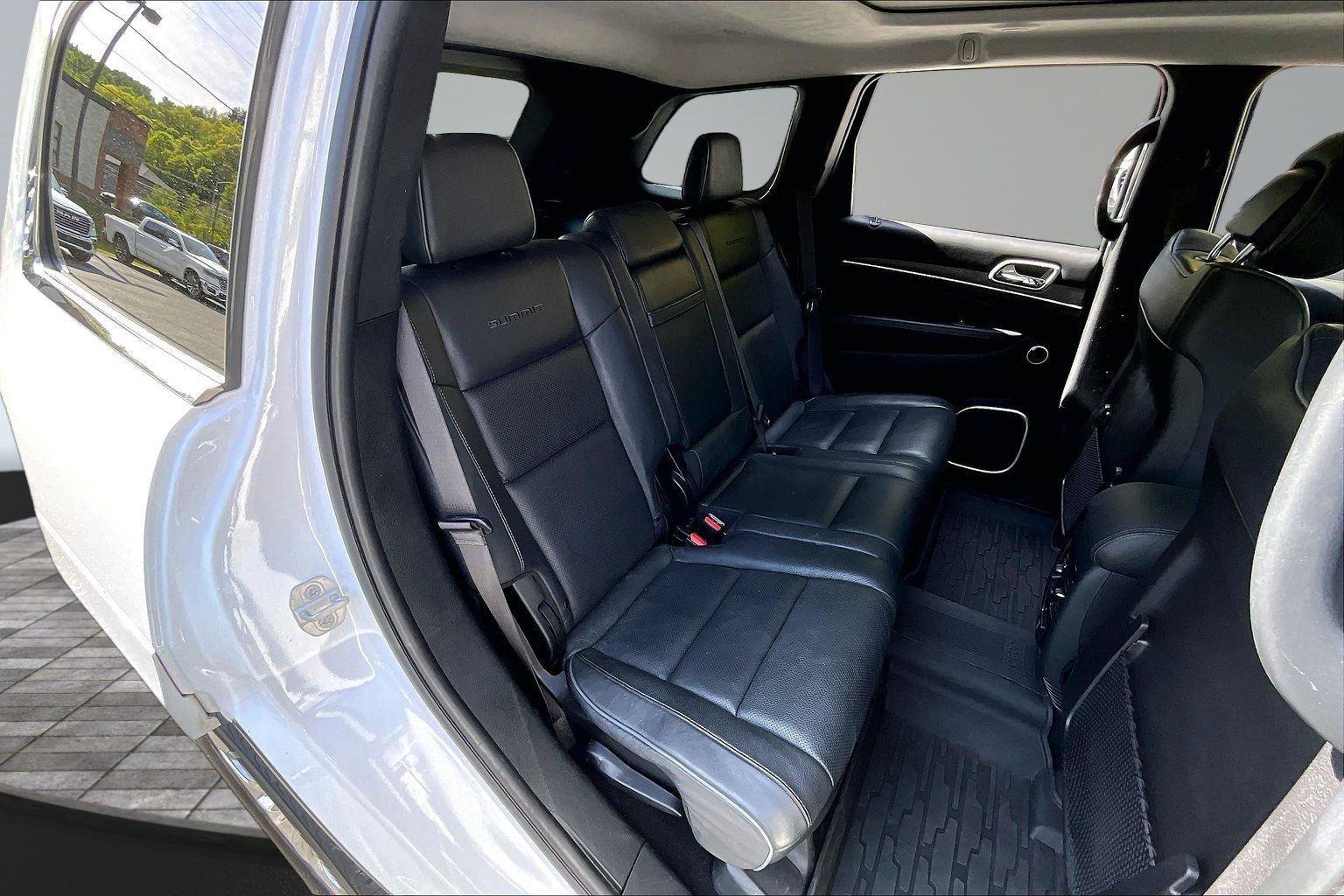 Used 2019 Jeep Grand Cherokee Summit AWD/4WD image 27