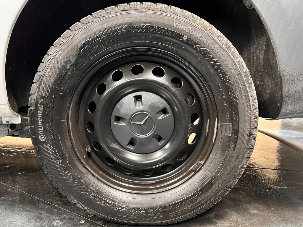 Used 2022 Mercedes-Benz Metris image 19