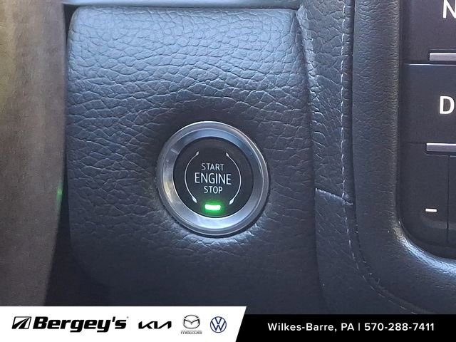 Used 2021 GMC Yukon Denali w/ Denali Premium Package image 27